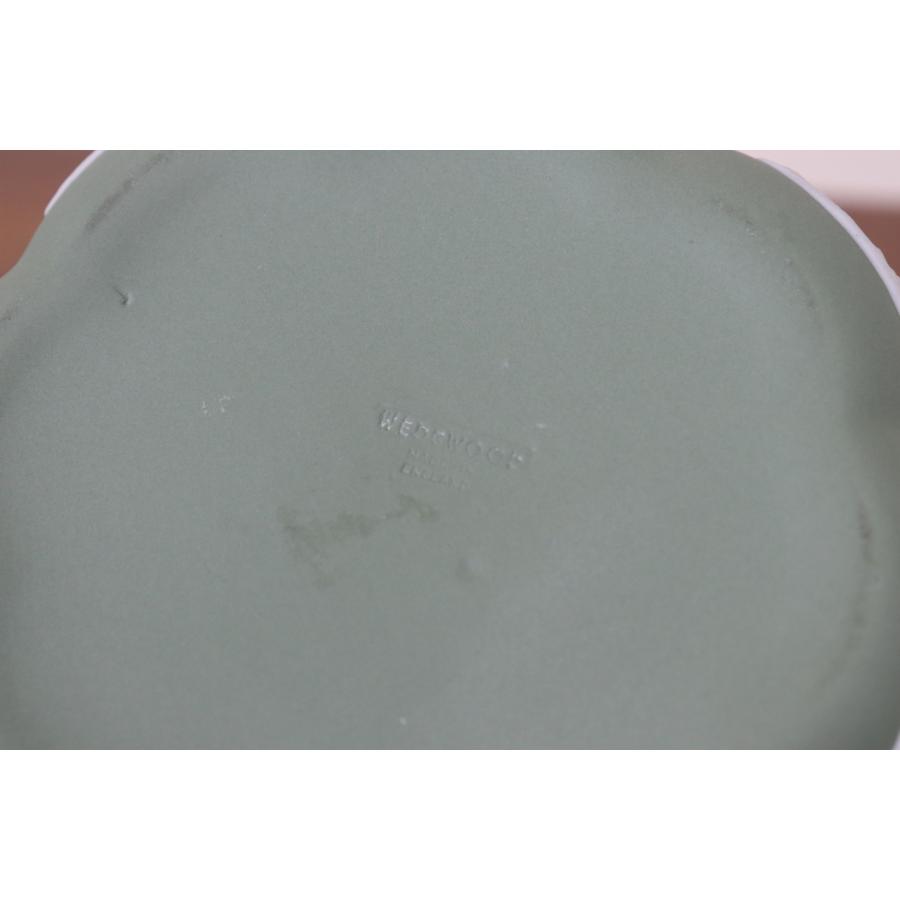 WEDGWOOD（ウェッジウッド） ジャスパー 小物入れ ボックス 花型