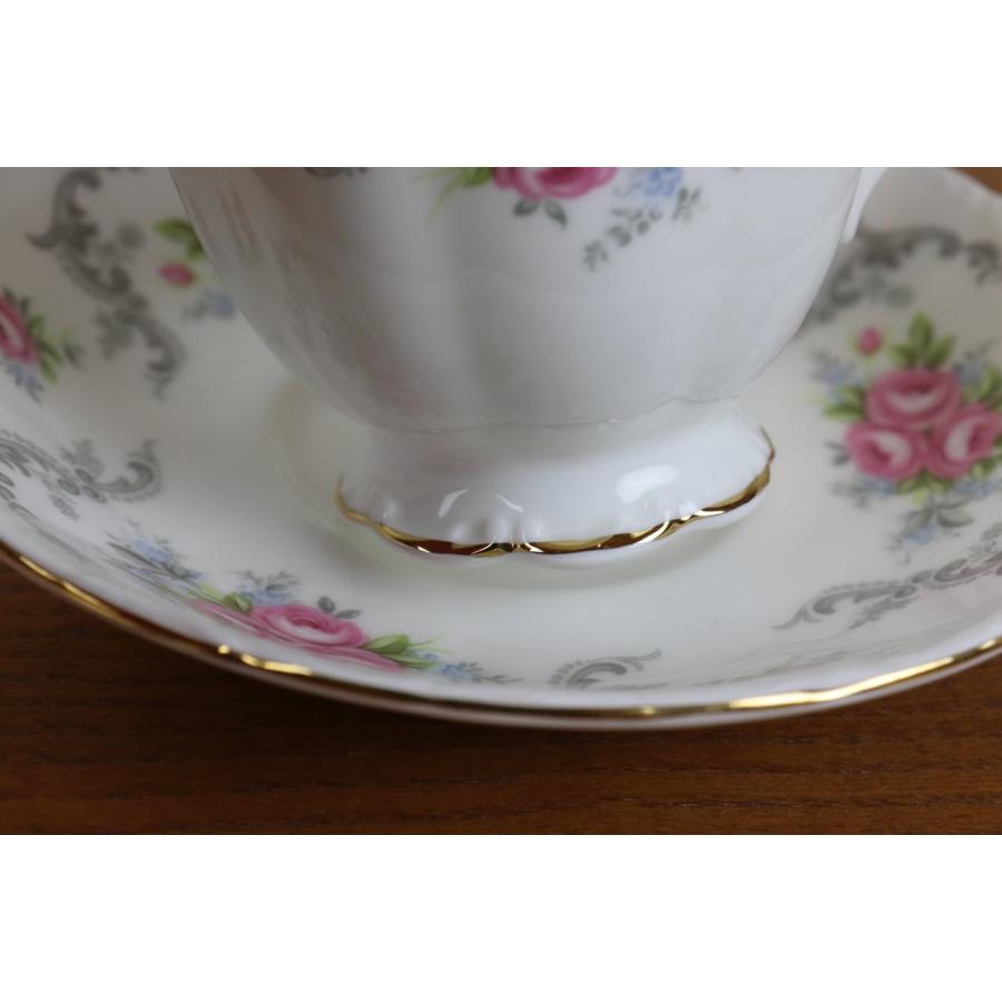 Royal Albert ロイヤルアルバート トランキュリティ トリオ カップ