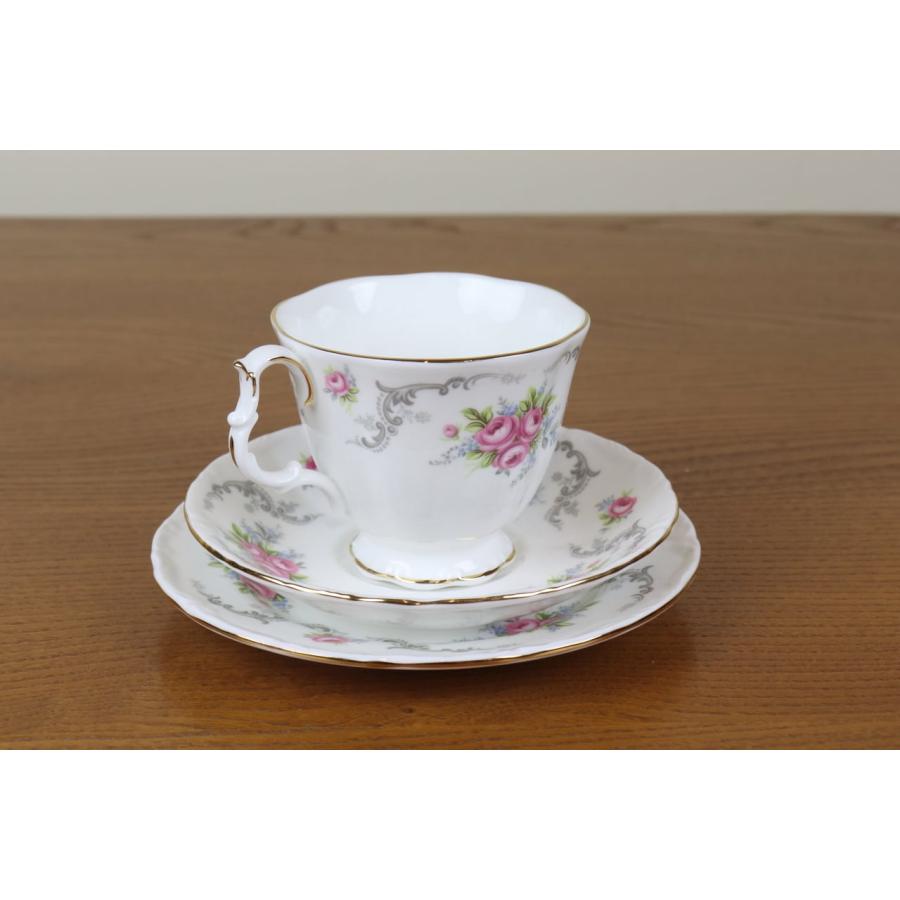 Royal Albert ロイヤルアルバート トランキュリティ トリオ カップ 