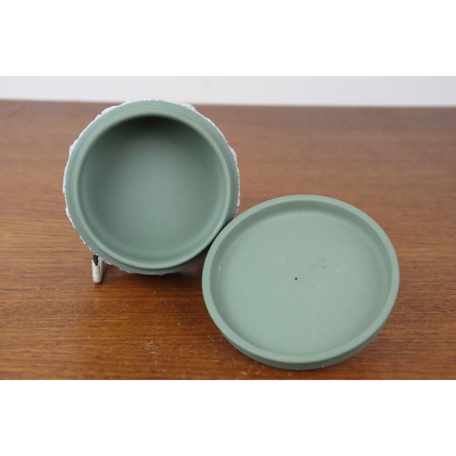 ウェッジウッド　ジャスパー　小物入れ　セージグリーン　ラウンドボックス　葡萄柄 WEDGWOOD ウェッジウッド ジャスパー 小物入れ セージグリーン