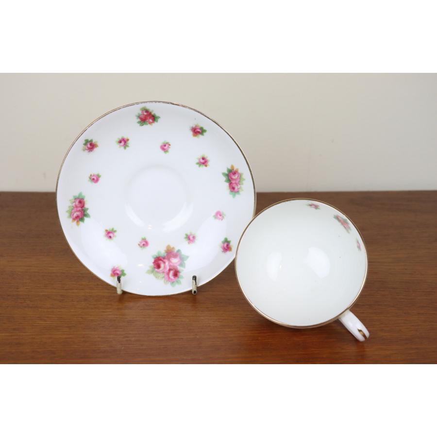 ROYAL DOULTON（ロイヤルドルトン） デュオ カップ＆ソーサー 薔薇