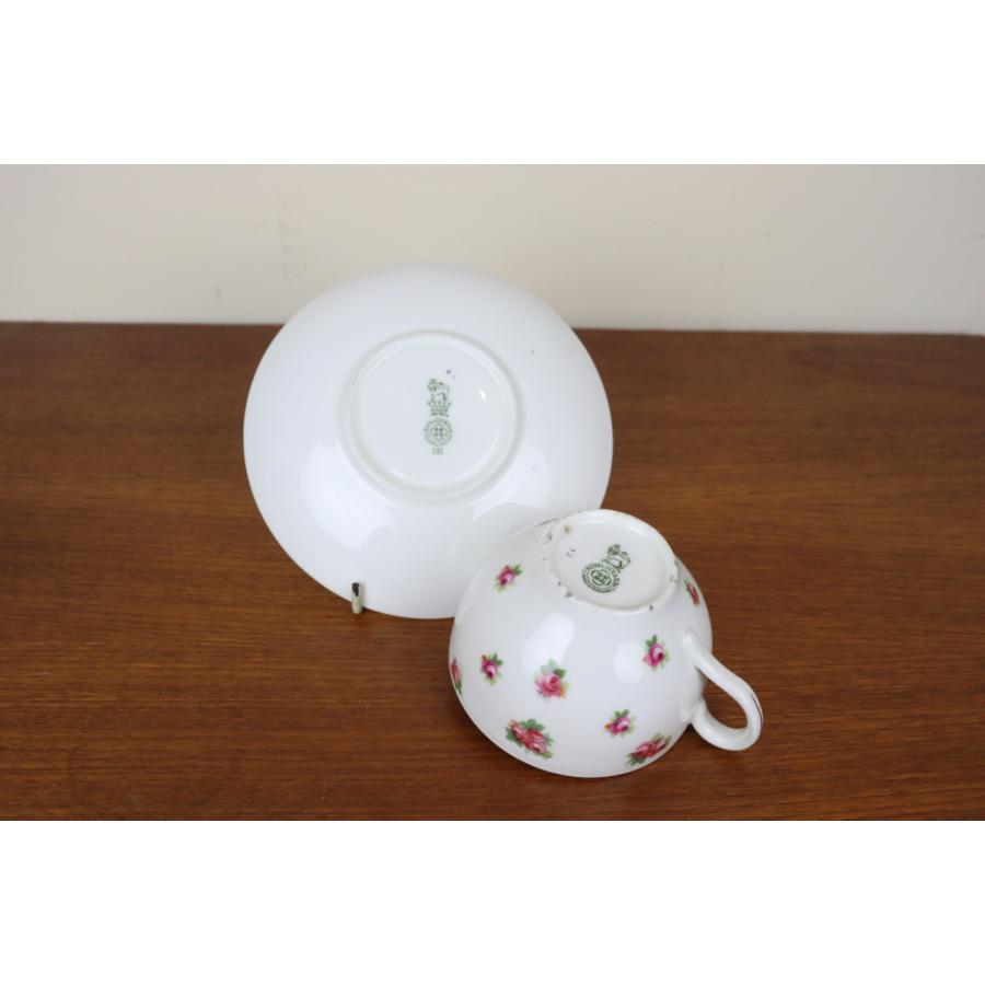 ROYAL DOULTON（ロイヤルドルトン） デュオ カップ＆ソーサー 薔薇