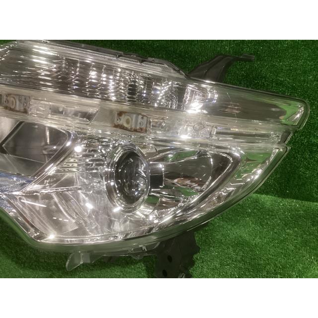 セレナ DAA-HFC26 左ヘッドランプASSY ハイウェイスター  25/12~  100-23683 26075-3TY5Dの画像
