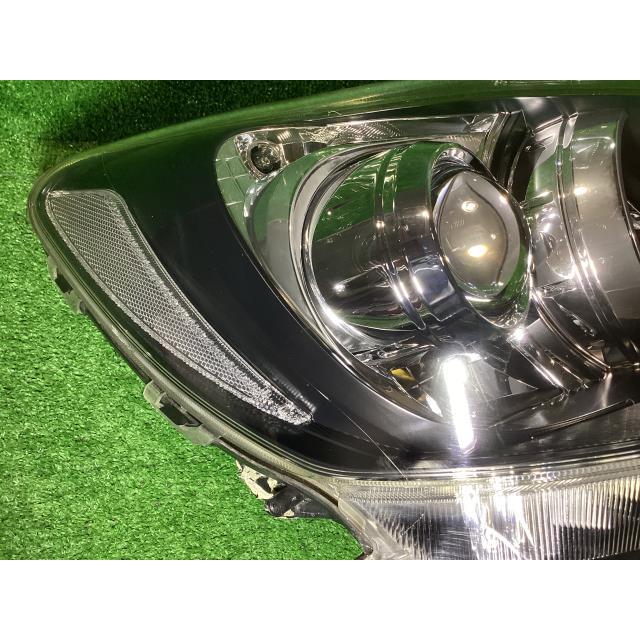 アクア DAA-NHP10 右ヘッドランプASSY スタンダード  ~26/12  52-247 81110-52E90の画像