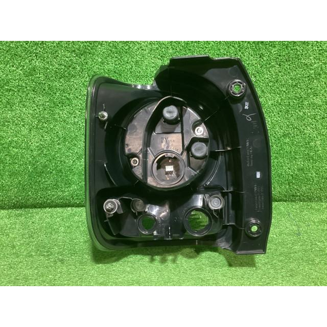 ムーヴキャンバス DBA-LA800S 右テールランプ ブラックアクセントVS  ※28/8~  20522R 81551-B2400の画像