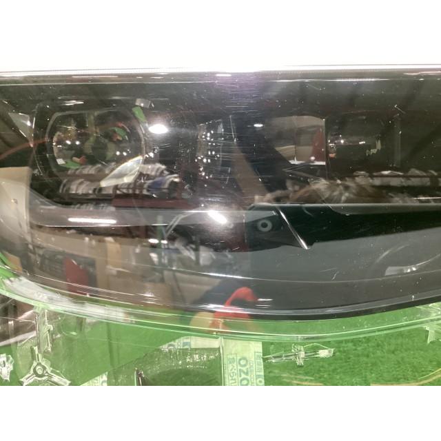 ヤリスクロス 6AA-MXPJ10 右ヘッドランプASSY G  ※R2/8~  52-325 81110-52N21の画像