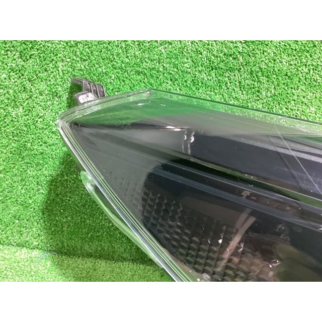 カローラクロス 3BA-ZSG10 右ヘッドランプASSY G  ~R7/5  16-176 81130-16800_4