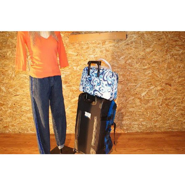 DAKINE：ダカイン 【MADGE】 トラベルバッグ/BLUE SWIRLS |  | 02