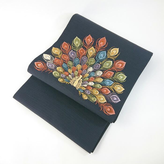 衿秀 公式 帯 名古屋帯 おび 九寸 仕立て上がり 孔雀 黒 刺繍 swarovski 日本製 和装小物 和小物 えりひで 襟の衿秀の画像