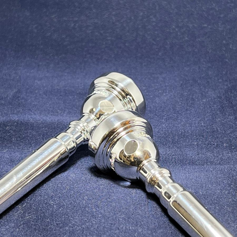 Monster Oil trumpet mouthpiece Lube Master Clocker Monster Oil trumpet mouthpiece Lube Master Clocker