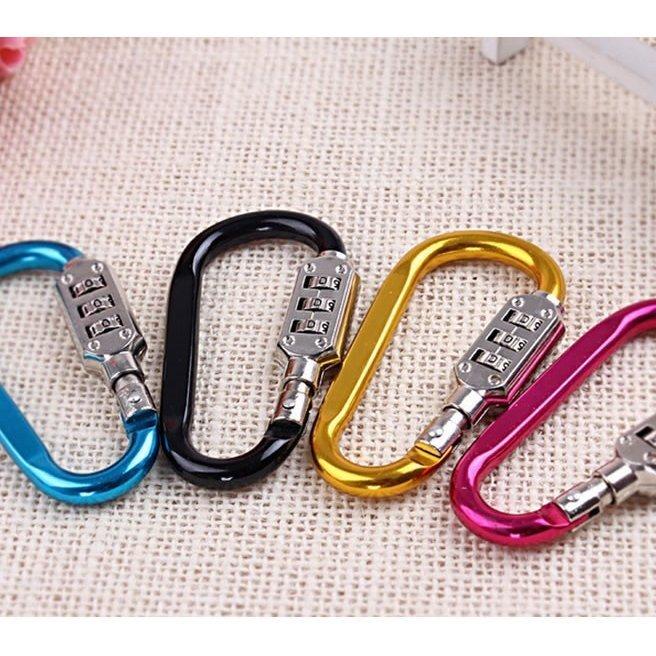 万能ロックホルダー ナンバー式 カラビナ バイク用ヘルメットホルダー 簡単設置 防犯 盗難防止 |  | 01