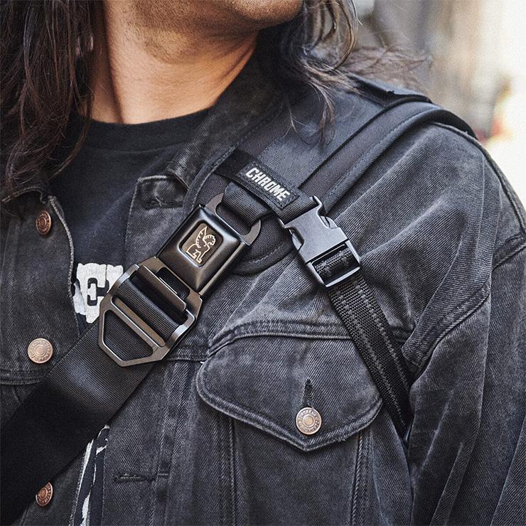 CHROME（クローム） 【ポイント10倍中】CHROME ショルダーバッグ