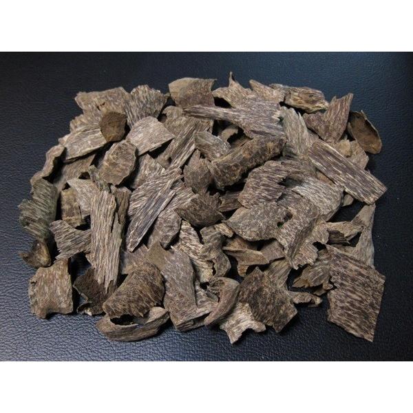台湾輸出用ベトナム産高級人工栽培沈香100g量り売り 香木 原木 