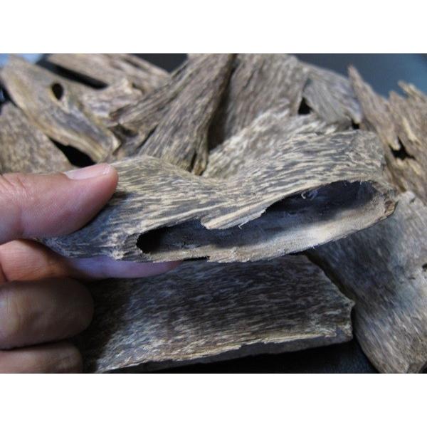 ベトナム産高級栽培沈香【中高ランク】1000g(1kg)量り売り 沈香 ベトナム産高級栽培沈香【中高ランク】1000g(1kg)量り売り 沈香