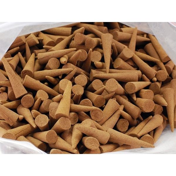 無添加 ベトナム産手作り高級天然沈香コーン型 100g ! 無添加 ベトナム産手作り高級天然沈香コーン型 100g ! 【公式