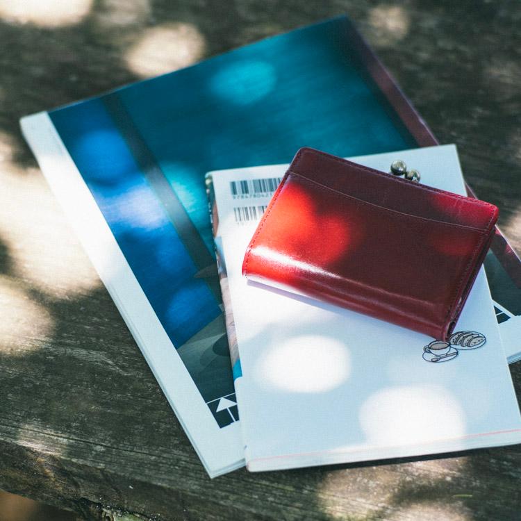 がま口 二つ折り財布 レディース 小銭入れ 中仕切りあり 革 本革 イタリア革 イタリアンレザー YANKEE社 クリスマス