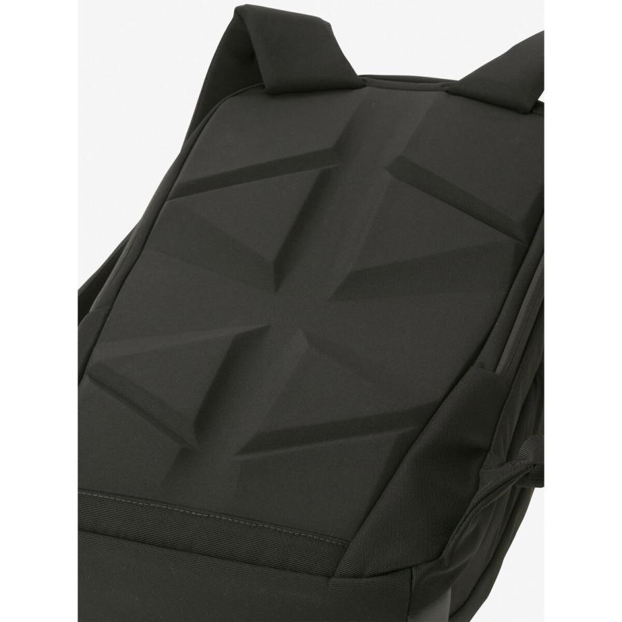 【ご希望の方はお早めに】新品未使用✴︎ザノースフェイス　ローマスリムデイ THE NORTH FACE Roamer Slim Day ブラック （ザ・ノース・フェイス