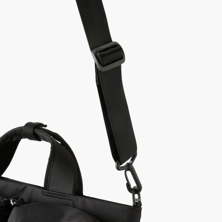 ブリーフィング BRIEFING SW フライヤーズ ヘルメットバッグ BRA243P04 010 ブラック 通勤アイテム 新学期 通勤かばん ショルダーバッグ バックパックの画像