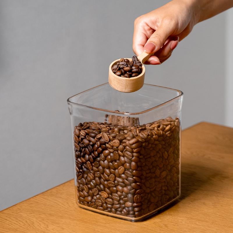 Espresso Tokyo コーヒーキャニスター ネオ 真空保存容器 ボタンを押す