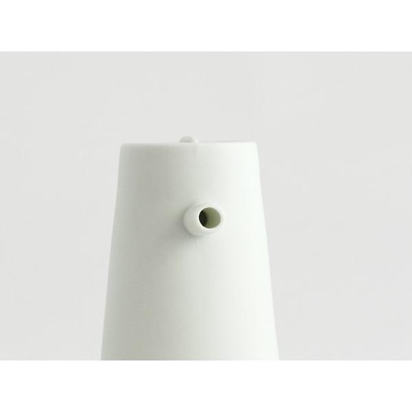 【2016/】 SF/014 醤油さし（ホワイト) 有田焼 食器 ニーゼロイチロク 藤代成貴 28513 |  | 06