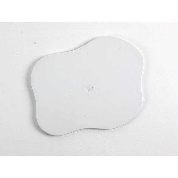 【2016/】 GS/031 MeltTray ( pistachio ) 有田焼 食器 ニーゼロイチロク TAF 33902 |  | 03