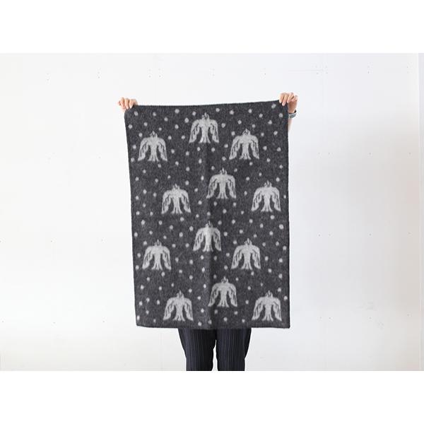 【正規取扱店】KLIPPAN2021aw ウールミニブランケット birds in the snow(SIZE:65×90cm/ダークグレー) kp892147【ミナ・ペルホネン 皆川明 】 24778 | KLIPPAN | 05