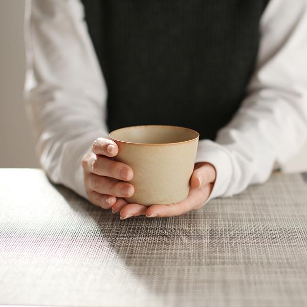 木村硝子店×yumiko iihoshi porcelain Dishes Cup (SIZE:M sand bige matte)イイホシユミコ カップ i-30986 | yumiko iihoshi porcelain(キッチン)