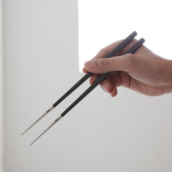 【Cutipol】KUBE お箸セット 1膳 ブラックシルバー CT-KU-F-39 カトラリー クチポール キューブ 31926 | Cutipol