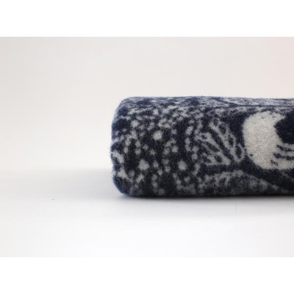 【正規取扱店】KLIPPAN クリッパン ウールシングルブランケット rabbits play, birds rest - forest - (SIZE:1300mm×1800mm/ネイビー)  KP892548　30425 | KLIPPAN | 03