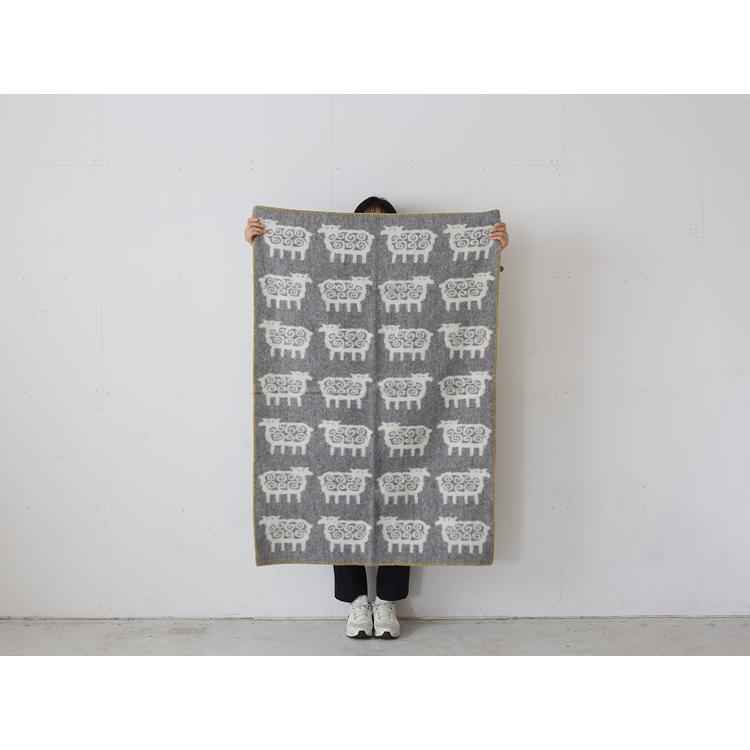 【正規取扱店】KLIPPAN ウールハーフブランケット ベングトのヒツジ  KP893124(90×130cm/グレー/イエローステッチ)【ベングト・リンドベリ】 i-33145 | KLIPPAN | 07