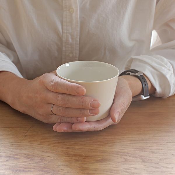 木村硝子店×yumiko iihoshi porcelain Dishes cup (SIZE:M/ivory) イイホシユミコ カップ i-33980 | yumiko iihoshi porcelain(キッチン)