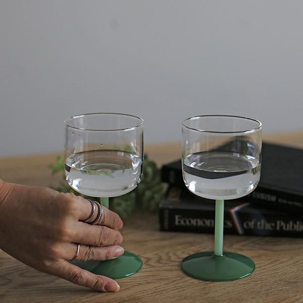 HAY TINT WINEGLASS SET OF 2（Clear jade light green and jade dark green) 食器 ワイングラス i-34084 | HAY