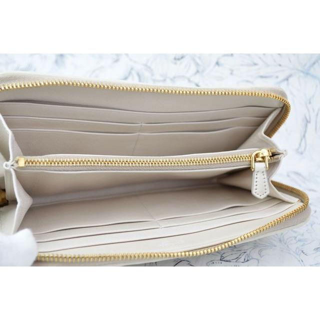 PRADA プラダ 長財布 日本未発売 1M0506 ラウンドファスナー PRADA プラダ 長財布 日本未発売 1M0506 ラウンドファスナー