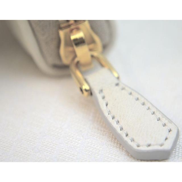 PRADA プラダ 長財布 日本未発売 1M0506 ラウンドファスナー PRADA プラダ 長財布 日本未発売 1M0506 ラウンドファスナー
