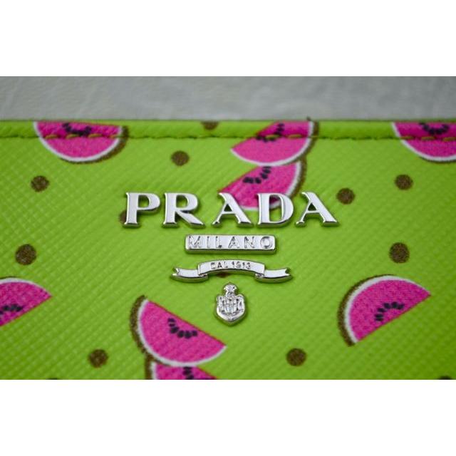 プラダ 長財布 日本未発売 PRADA 1ZH030 ラウンドファスナー  