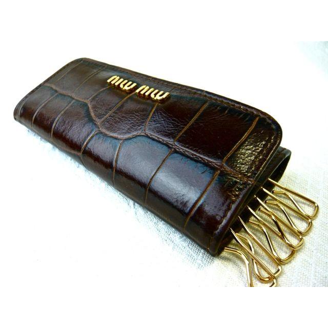 miu ミュウミュウ キーケース 日本未発売 クロコダイル 型押し miu ミュウミュウ キーケース 日本未発売 クロコダイル 型押し