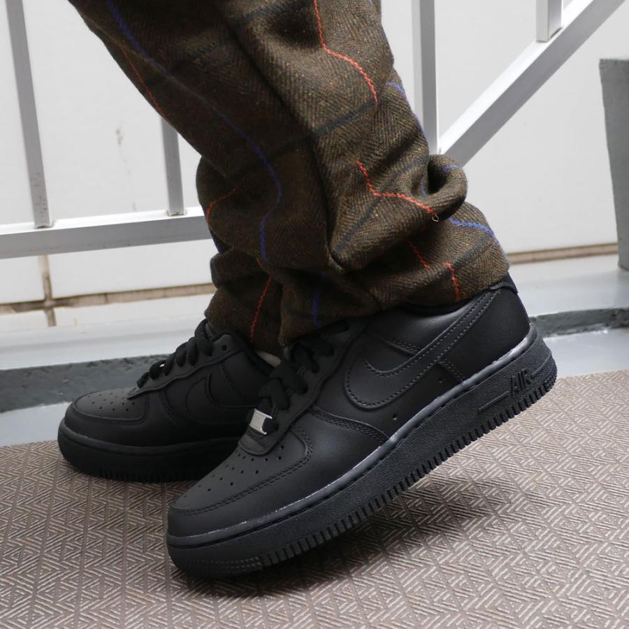 NIKE（ナイキ） 【価格見直しました】 新品 NIKE WMNS AIR FORCE 1 07