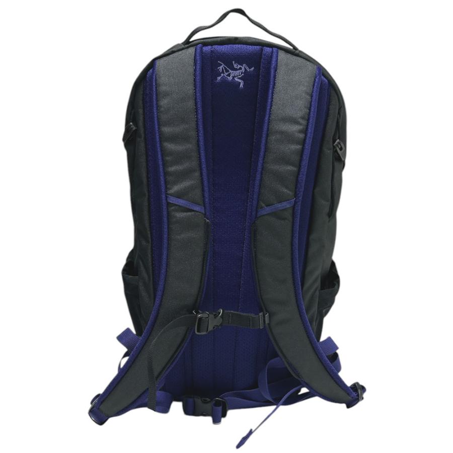 【廃盤カラー 】Arc'teryx マンティス16 ネイビー アークテリクス】新型マンティス16の購入レビュー - YouTube