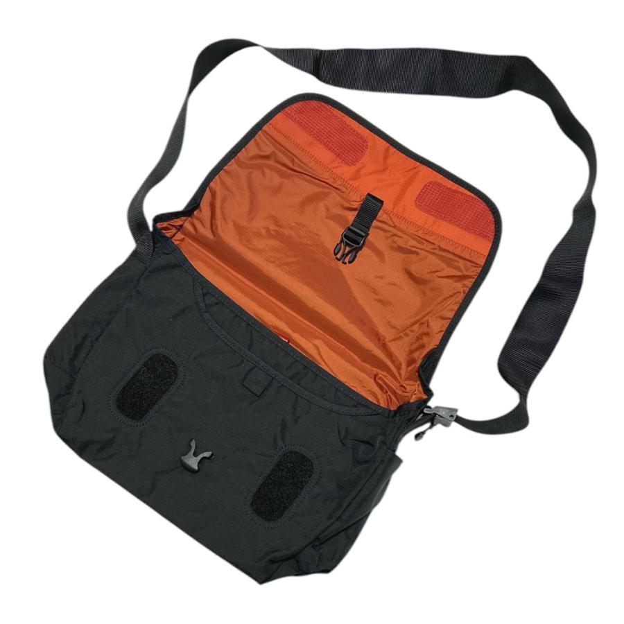 mont-bell 新品 モンベル ベルニナフラップショルダー バッグ M