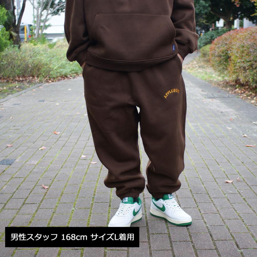 送料無料（一部地域を除く） FOG Essentials ロゴ スウェット パンツ