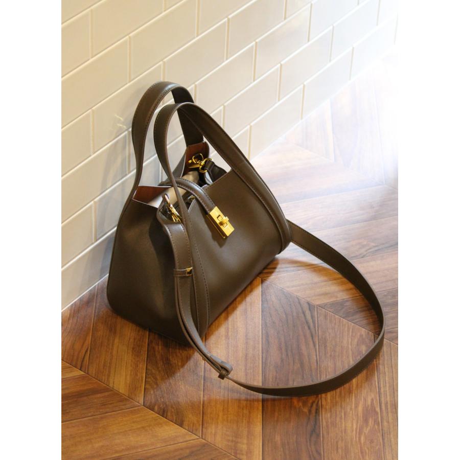 今だけ20％OFF 牛革フラップショルダー ショルダーバッグ レディース