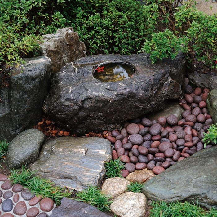 ゴロタ石 砂利 庭 インドネシア 天然石 アクアペブル レッドMサイズ