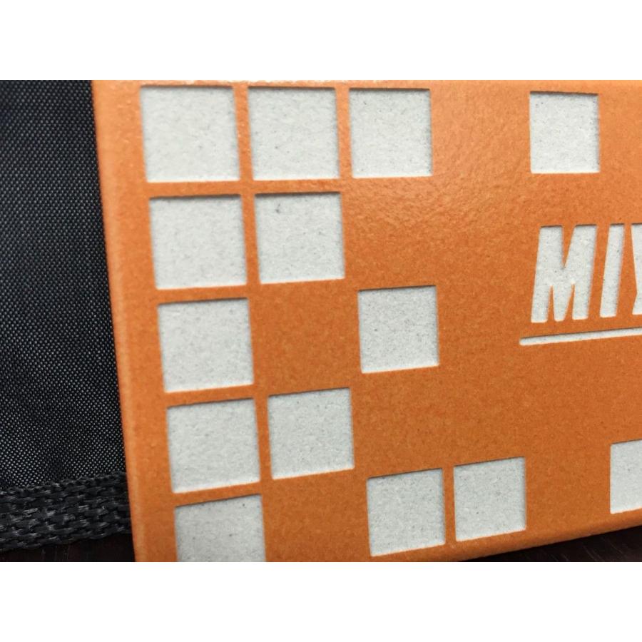 小口タイル表札 「オレンジ」 長方形 コンパクト 鮮やか 橙 シンプル 彫刻 戸建 【追加マグネット可】 |  | 02