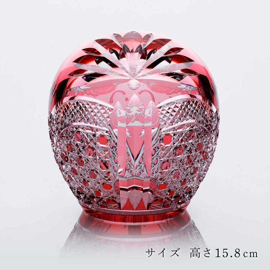 KAGAMI カガミクリスタル 江戸切子 祝だるま（大）・伊と幸 シルクガラス 台座 黒染金彩墨描 20×20cm セット 名入れ代込 名入れ ギフト 祝い 記念品 受賞の画像