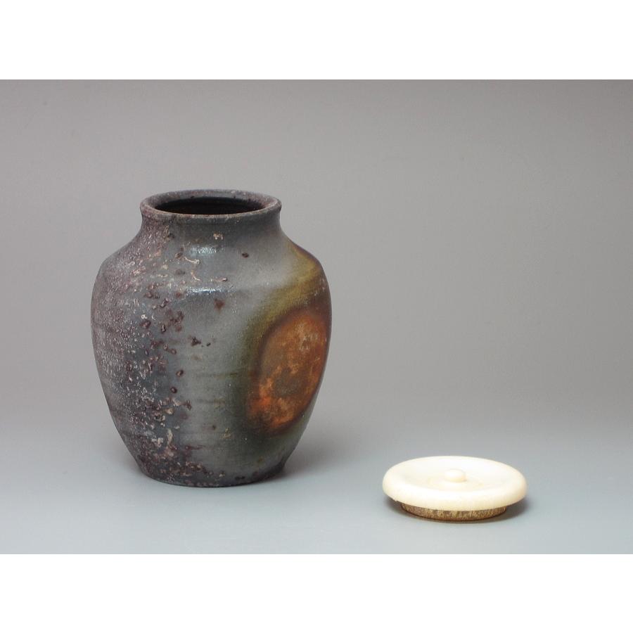 備前窯変肩衝茶入 安達重造 鳳凰に鹿唐草段紋錦仕覆添 共箱 : 茶道具商