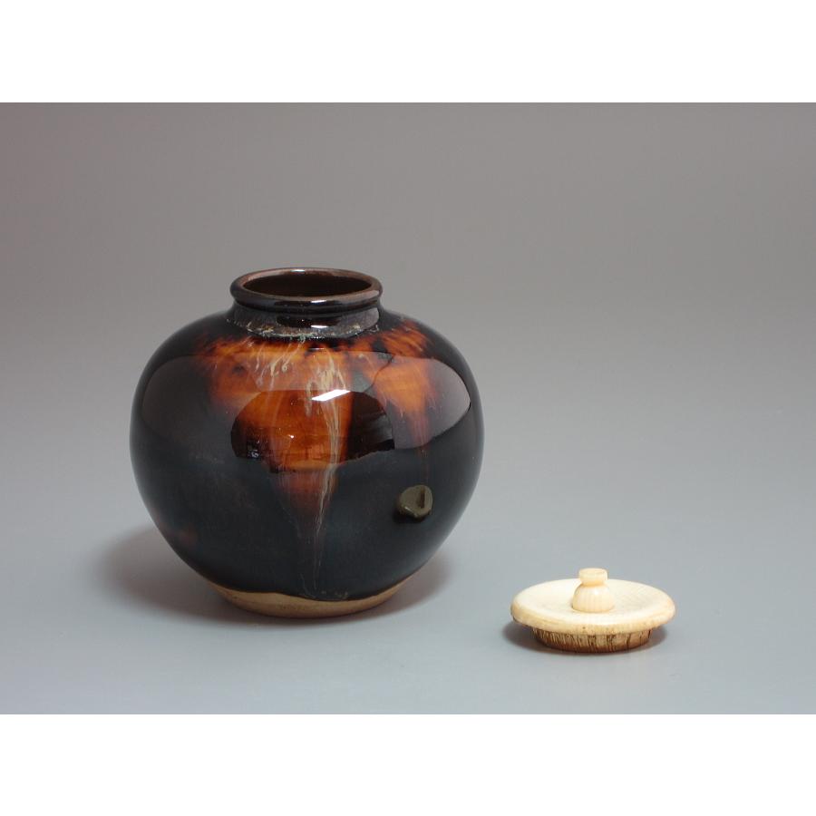 唐物写文琳茶入 桶谷定一造 二重蔓牡丹金襴仕覆添 共箱 : 茶道具