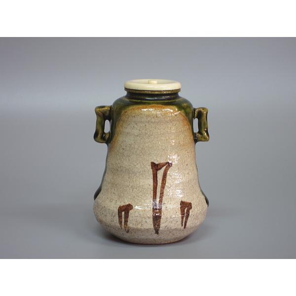 織部耳付茶入 山口錠鐵造 古代名物裂 菊青海仕覆 共箱 : 茶道具 織部耳付茶入 山口錠鐵造 古代名物裂 菊青海仕覆 共箱 : 茶道具