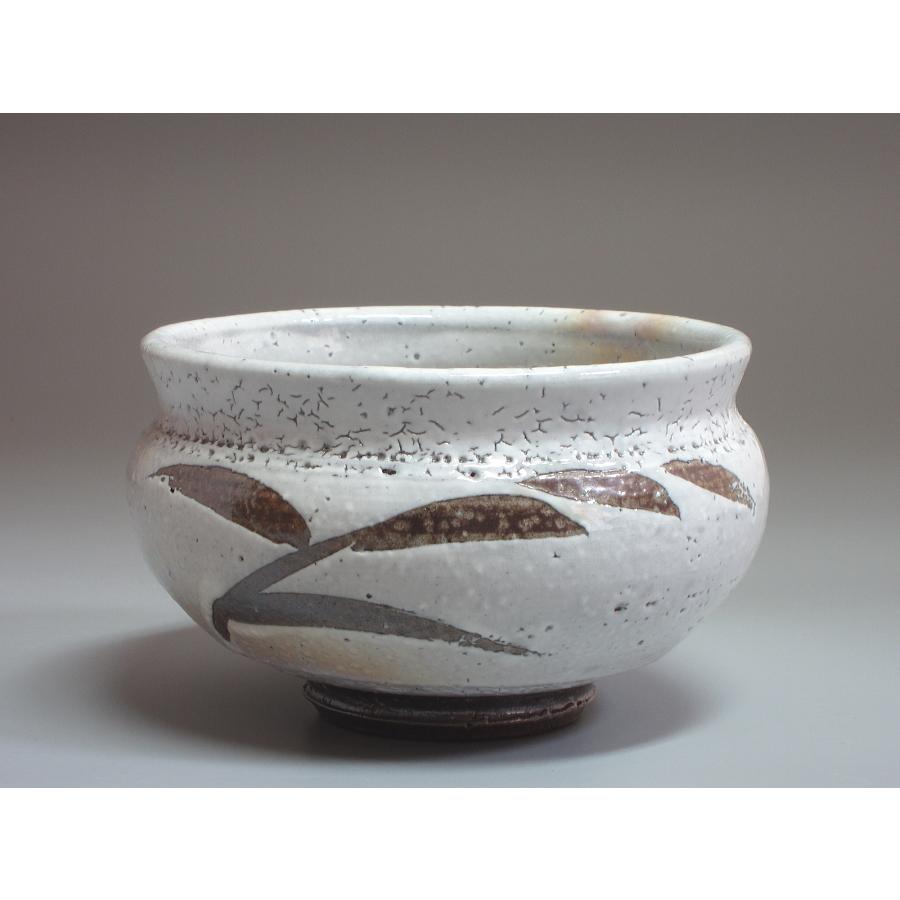 白塩釉草紋建水 岩渕重哉造 共箱 : 茶道具商 越中屋 - 通販 - Yahoo