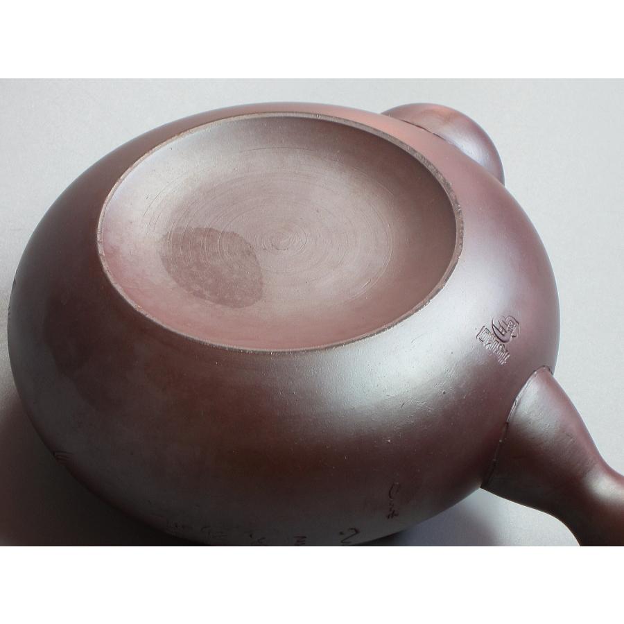 萬古焼　清泉堂　酔月造　紫光刀　花漢詩刻　横手急須　C R5526 萬古焼 松鶴紋漢詩彫 横手急須 清泉堂 酔月造（四日市無形文化財