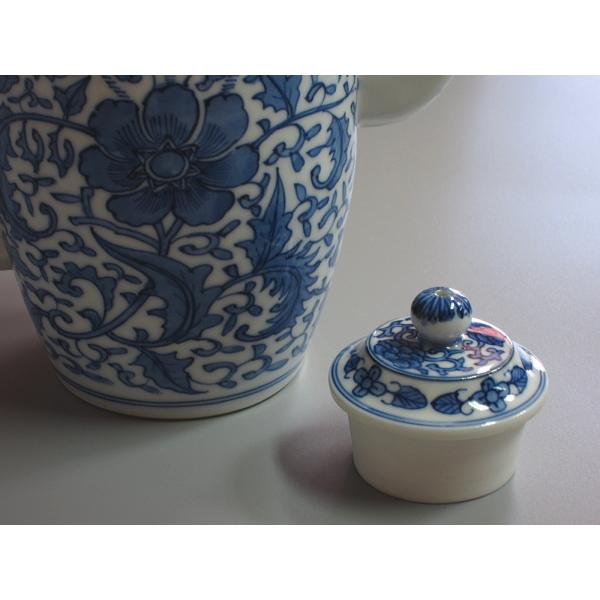 青華牡丹唐草紋水注　井上春峰造 青華牡丹唐草紋水注 井上春峰造 本体のみ : 茶道具商 越中屋